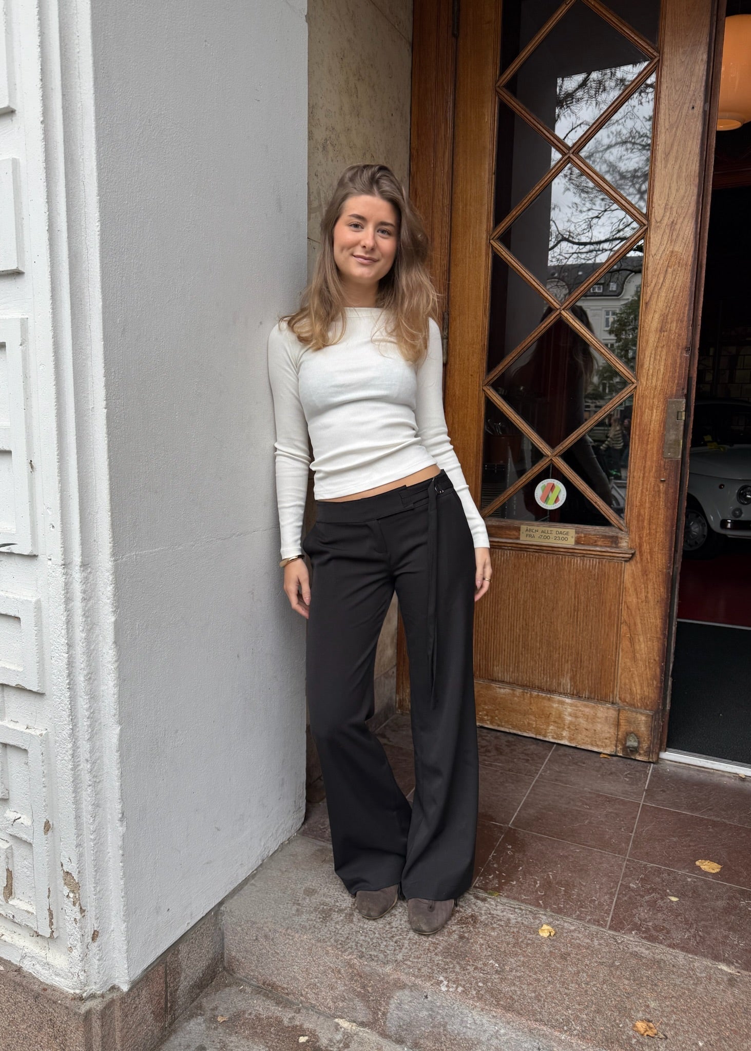 Low Waist Bukser med Spænde - Sort - ByStenholt.dk