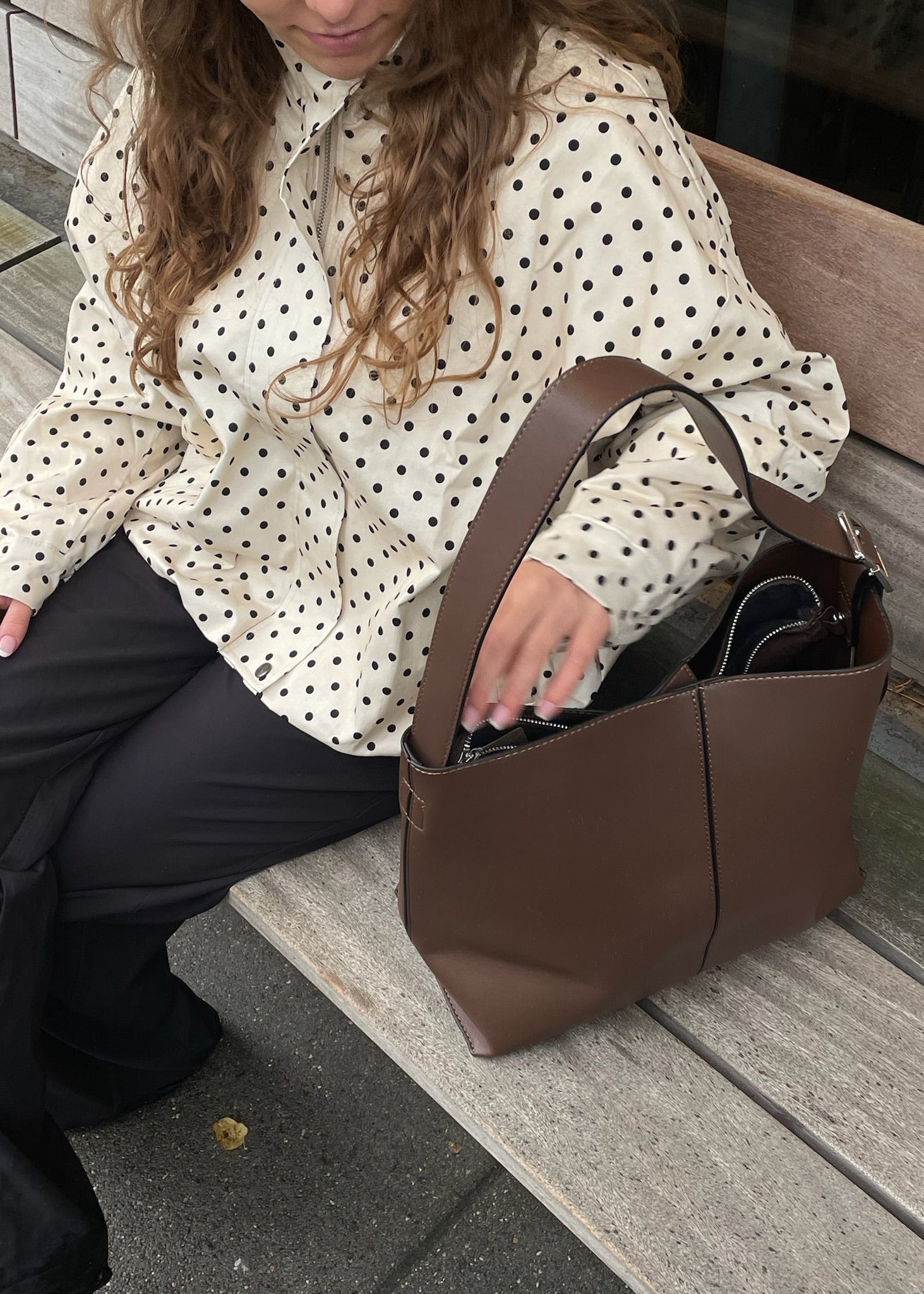 Amara Jakke med Polkaprikker - Creme/Sort - ByStenholt.dk