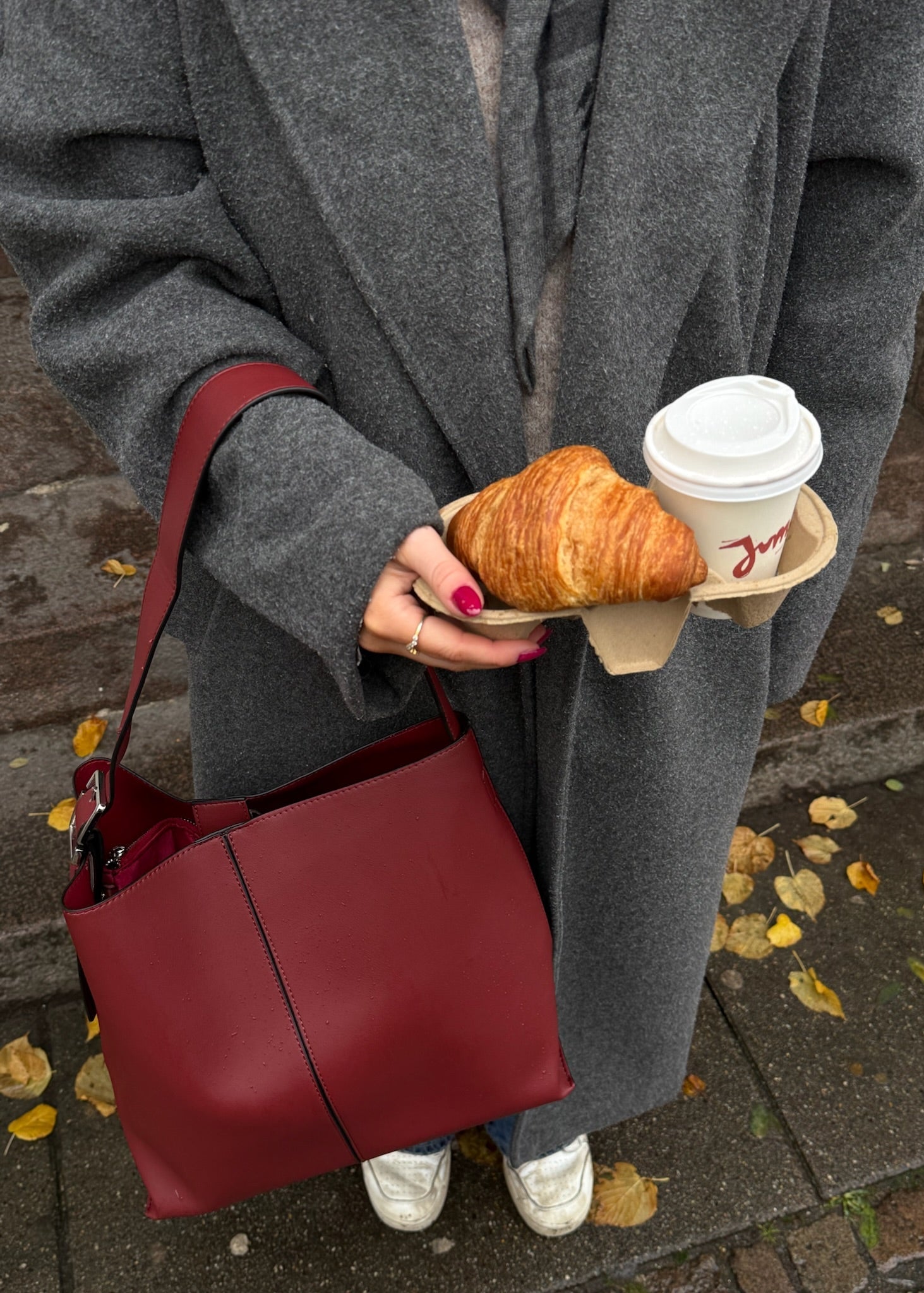 Ava Skuldertaske - Bordeaux - ByStenholt.dk