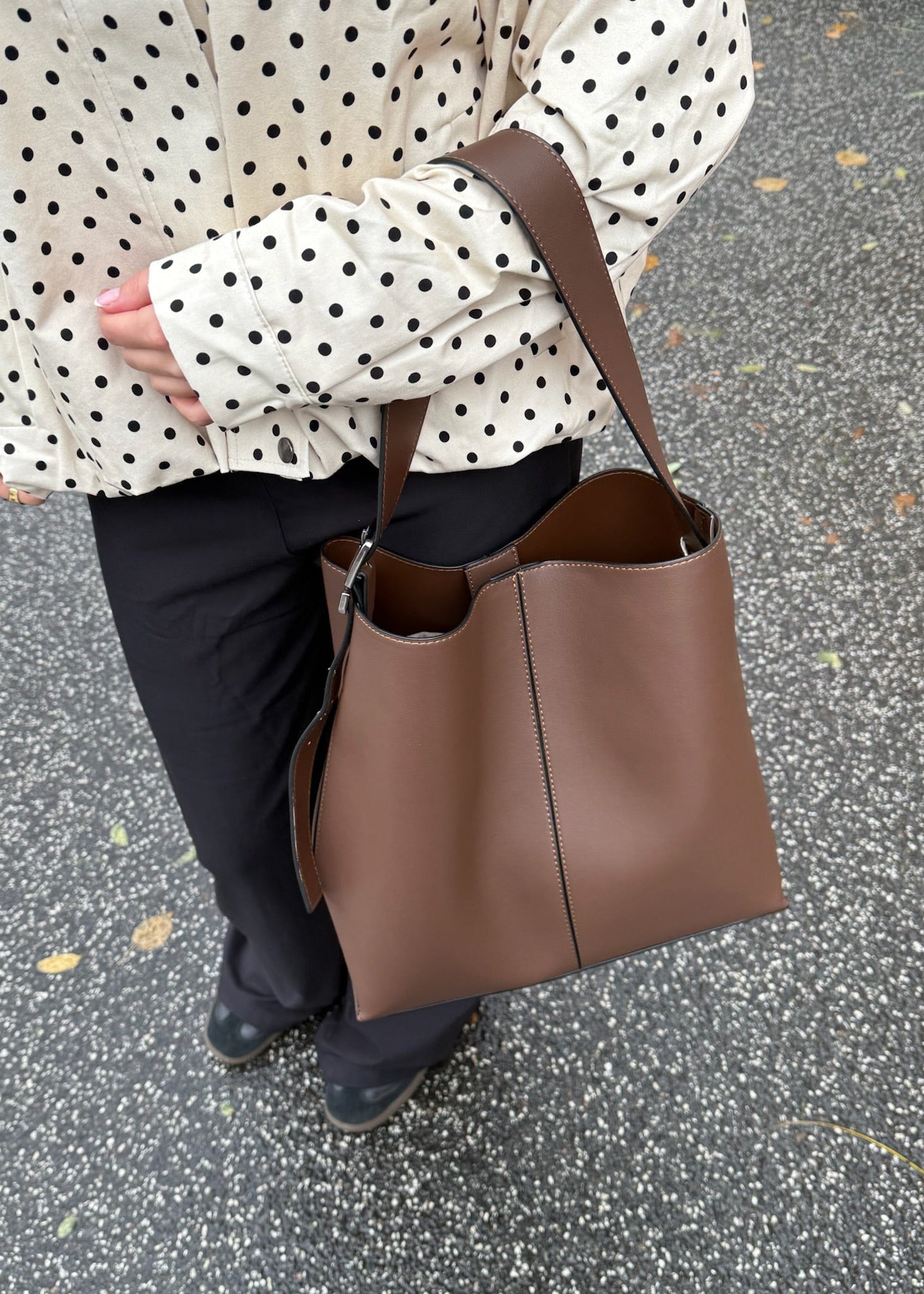 Ava Skuldertaske - Brun - ByStenholt.dk