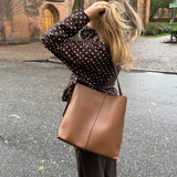 Ava Skuldertaske - Camel - ByStenholt.dk