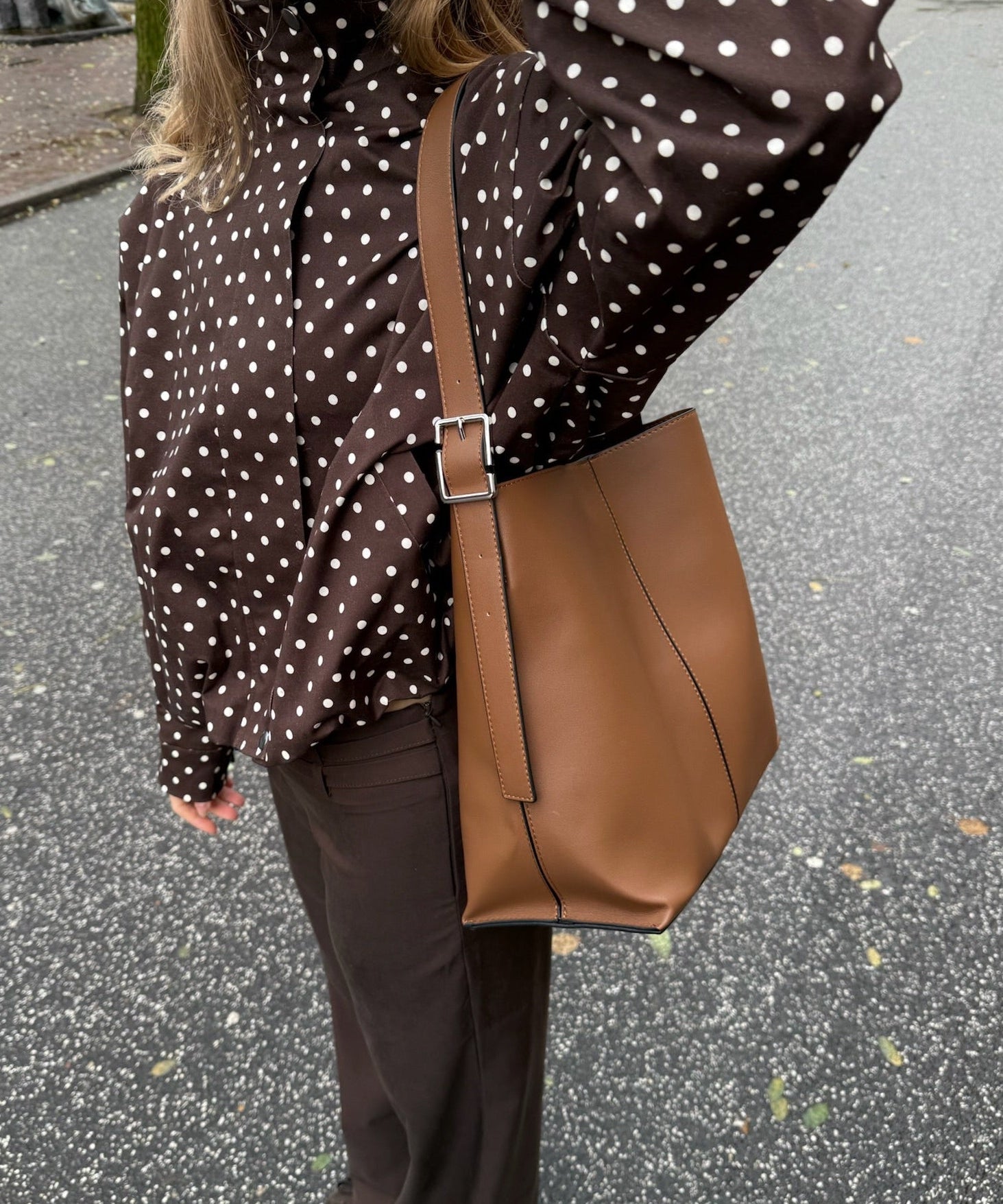 Ava Skuldertaske - Camel - ByStenholt.dk