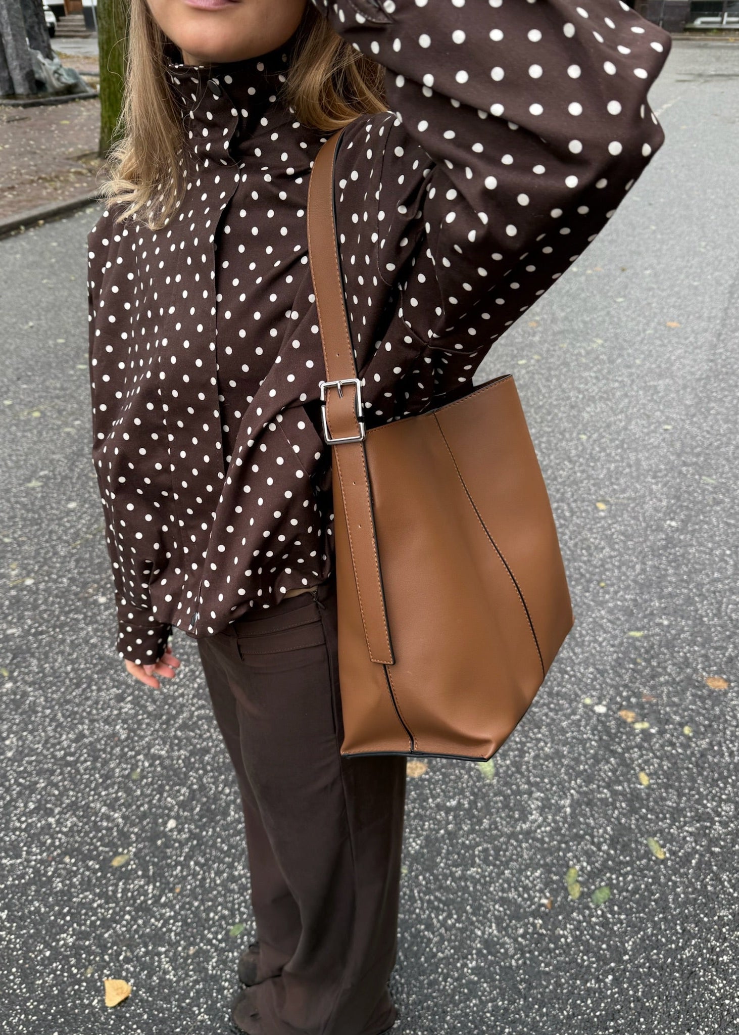 Ava Skuldertaske - Camel - ByStenholt.dk