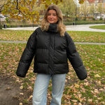 XL - 169cm (Den er lille i størrelsen)