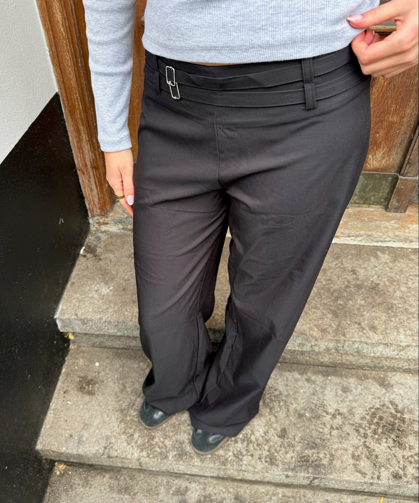 Elira Low Waist Bukser - Sort - ByStenholt.dk