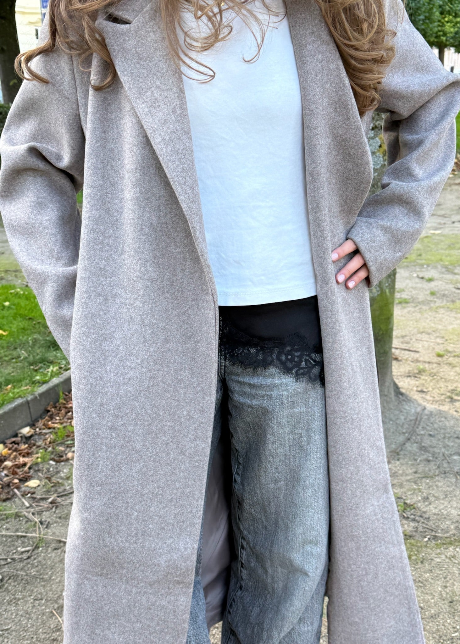 Emma Lang Coat med bælte - Beige - ByStenholt.dk