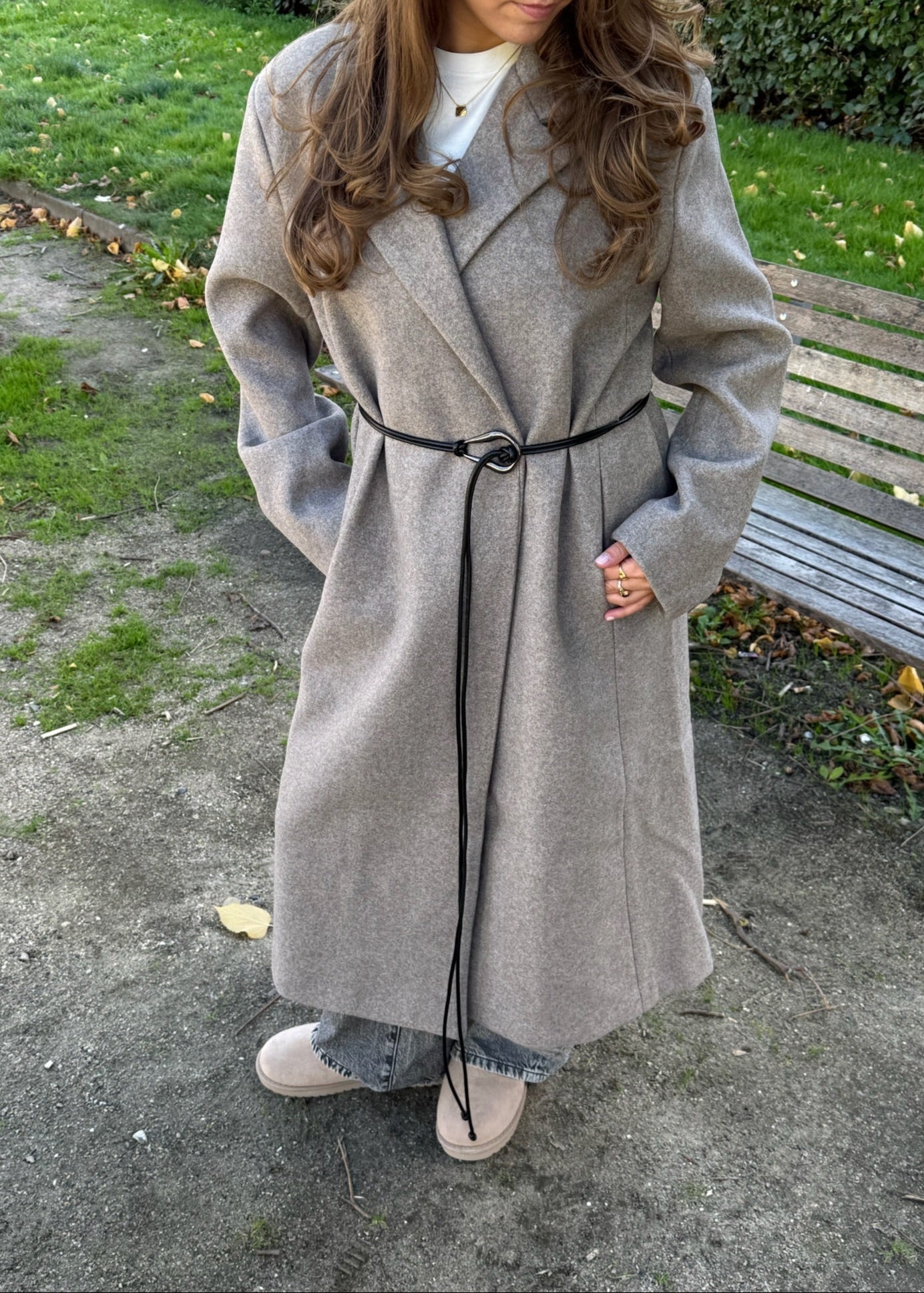 Emma Lang Coat med bælte - Beige - ByStenholt.dk