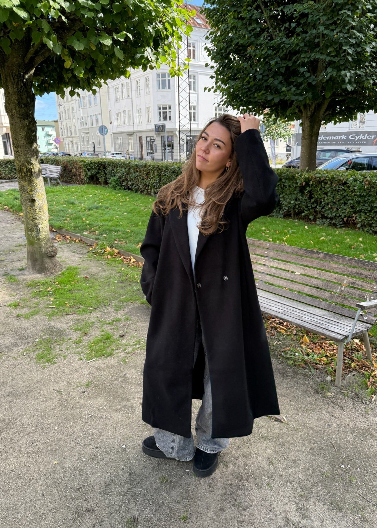 Emma Lang Coat med bælte - Sort - ByStenholt.dk