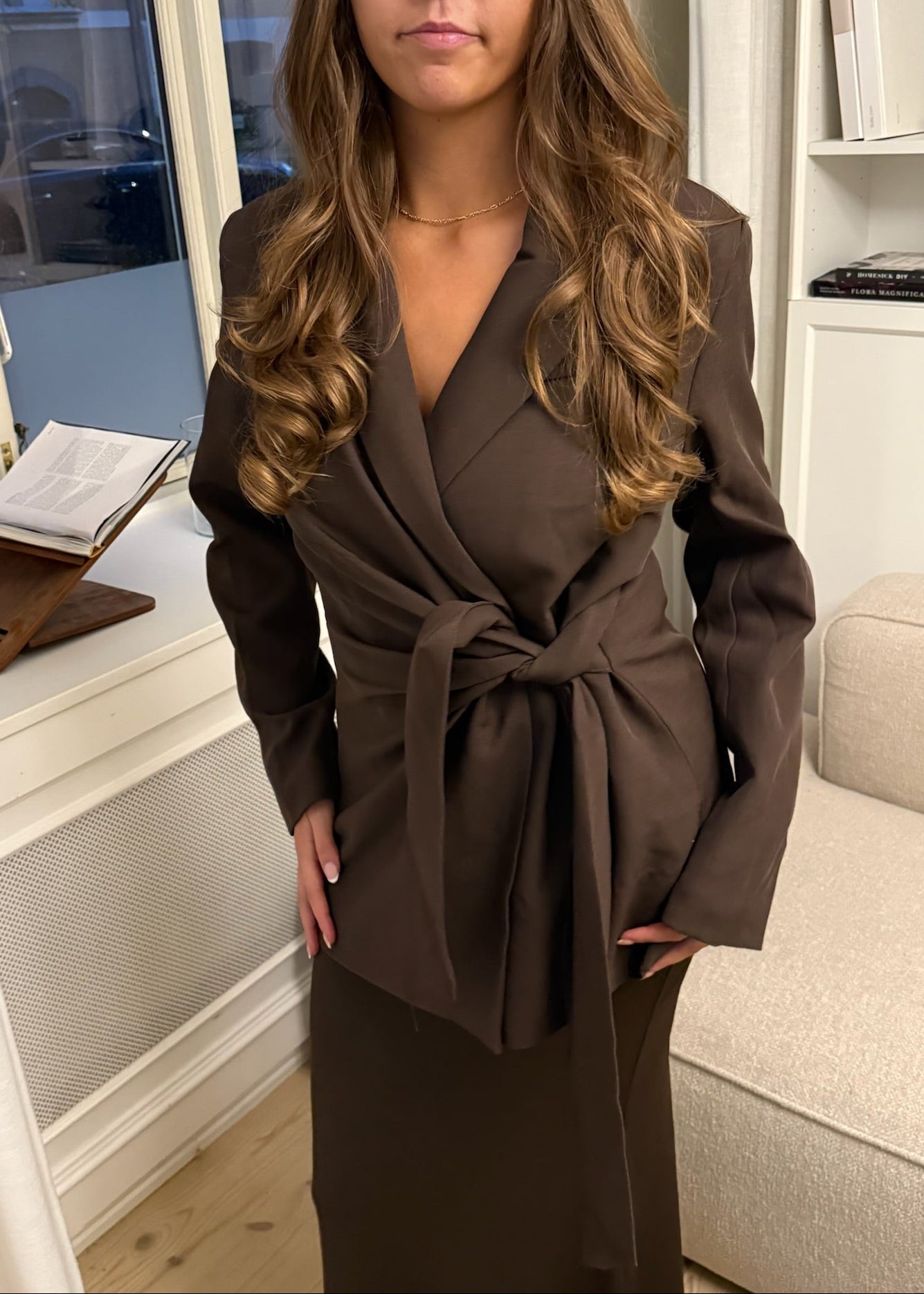 Fitted Tie Blazer - Mørkebrun - ByStenholt.dk