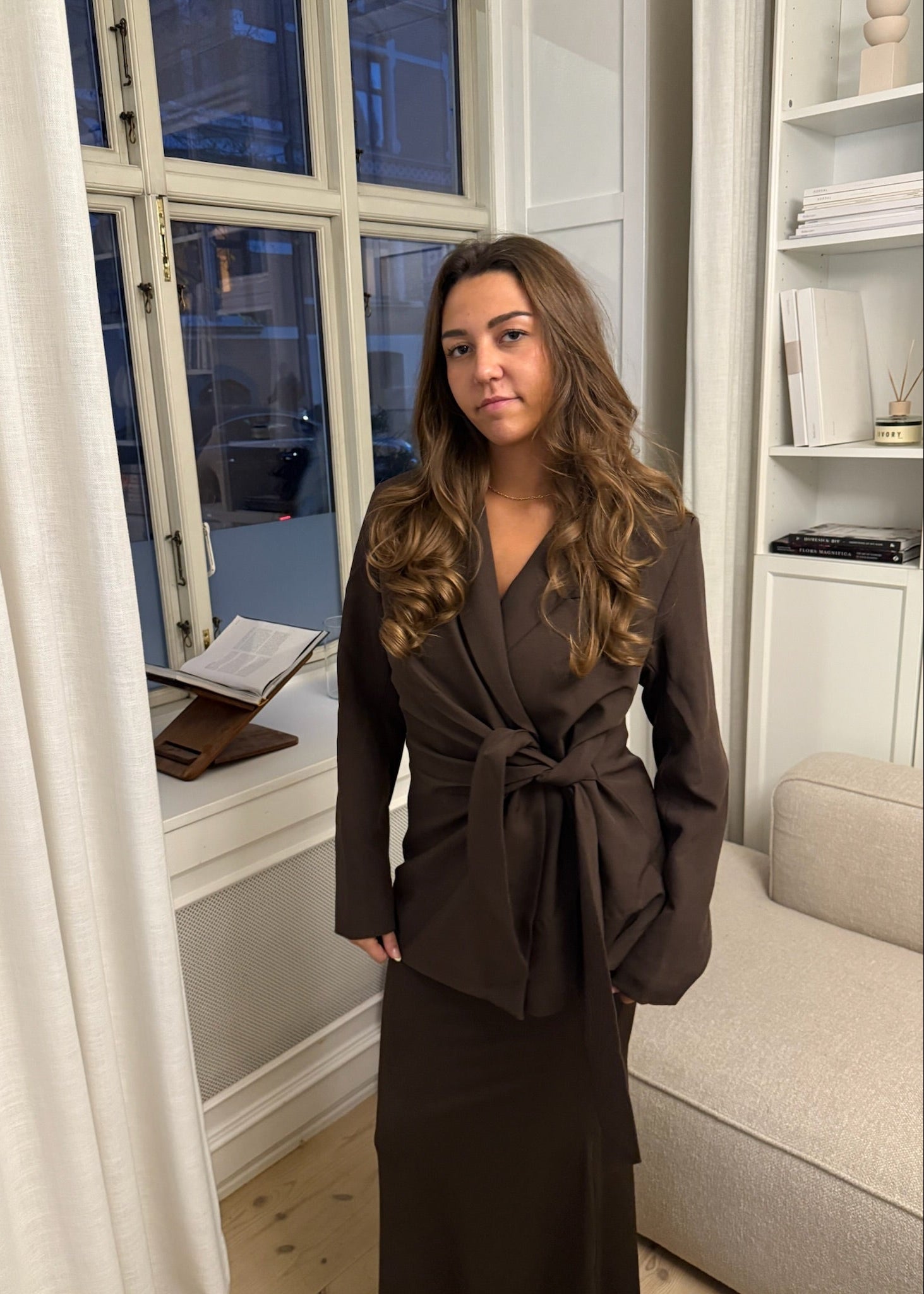 Fitted Tie Blazer - Mørkebrun - ByStenholt.dk