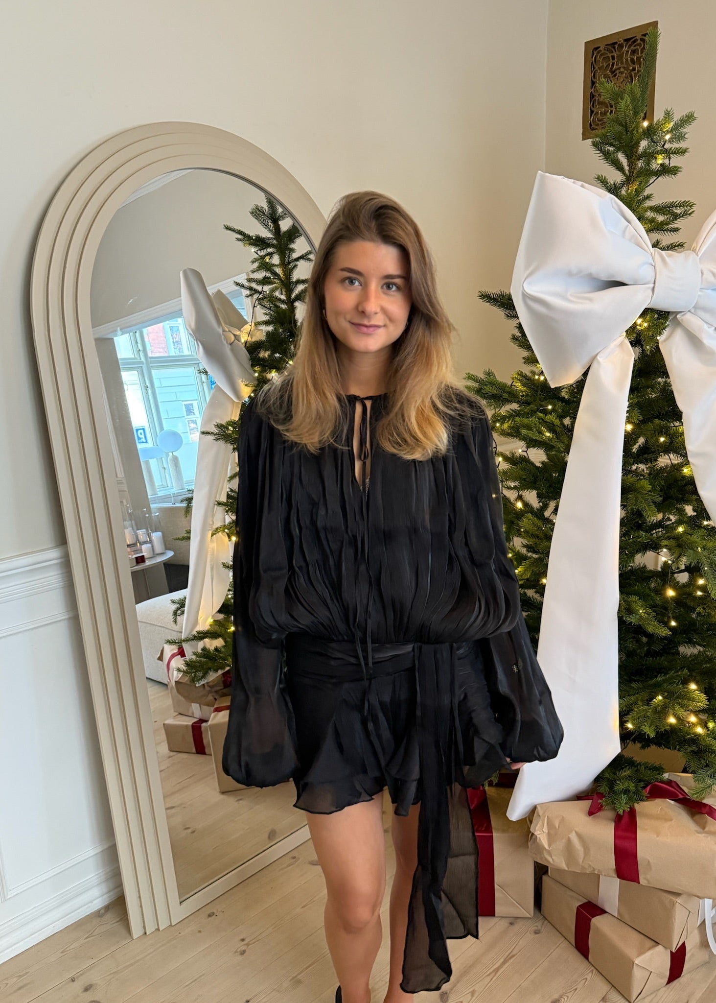 Flair Satin Kjole - Sort - ByStenholt.dk