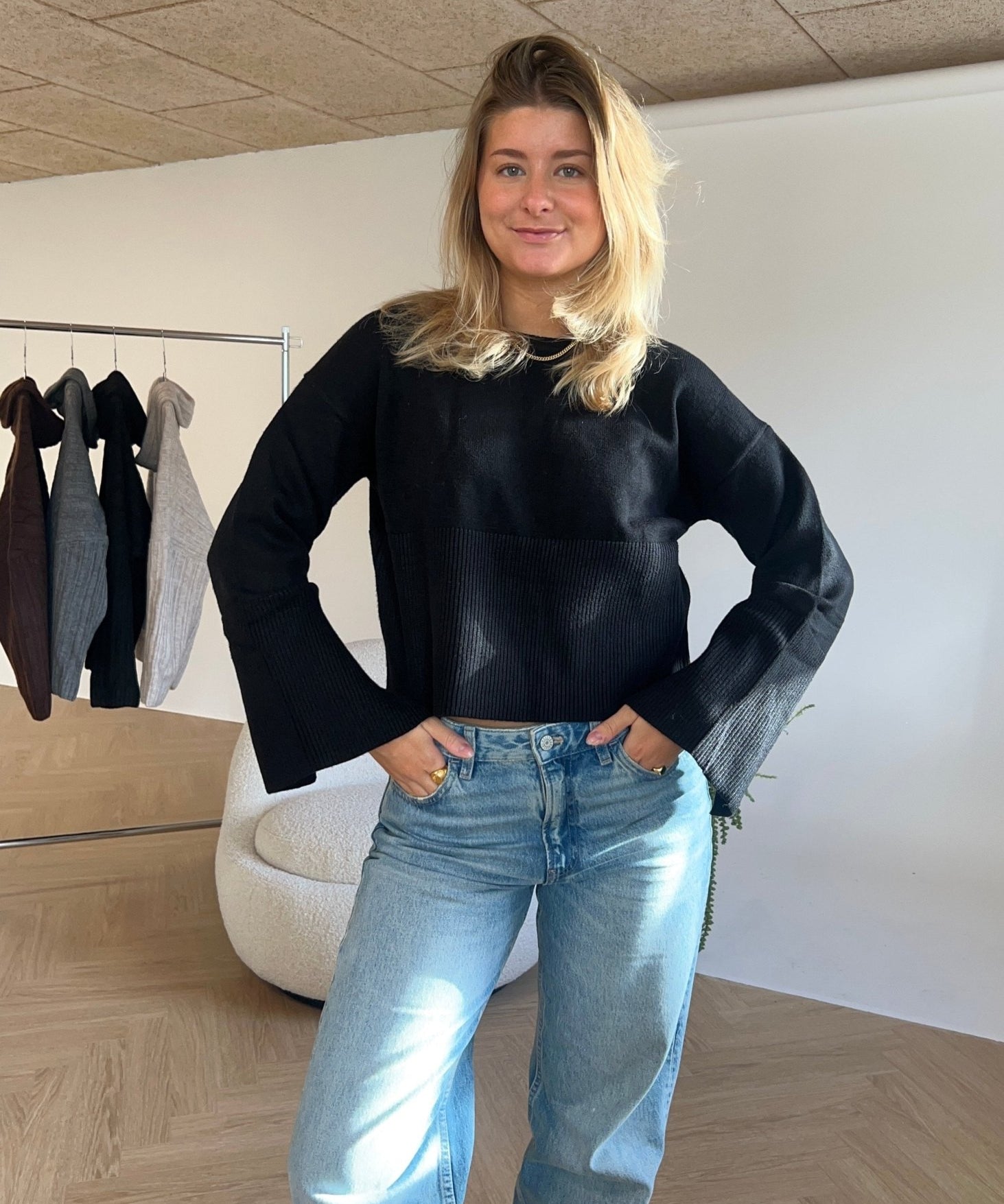 Kamille Strik - Sort - ByStenholt.dk
