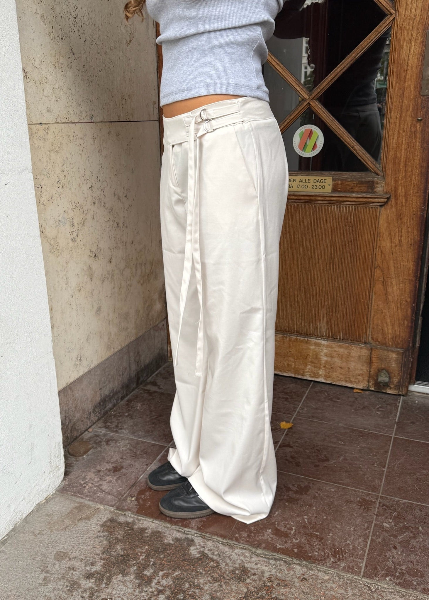 Low Waist Bukser med Spænde - Hvid - ByStenholt.dk