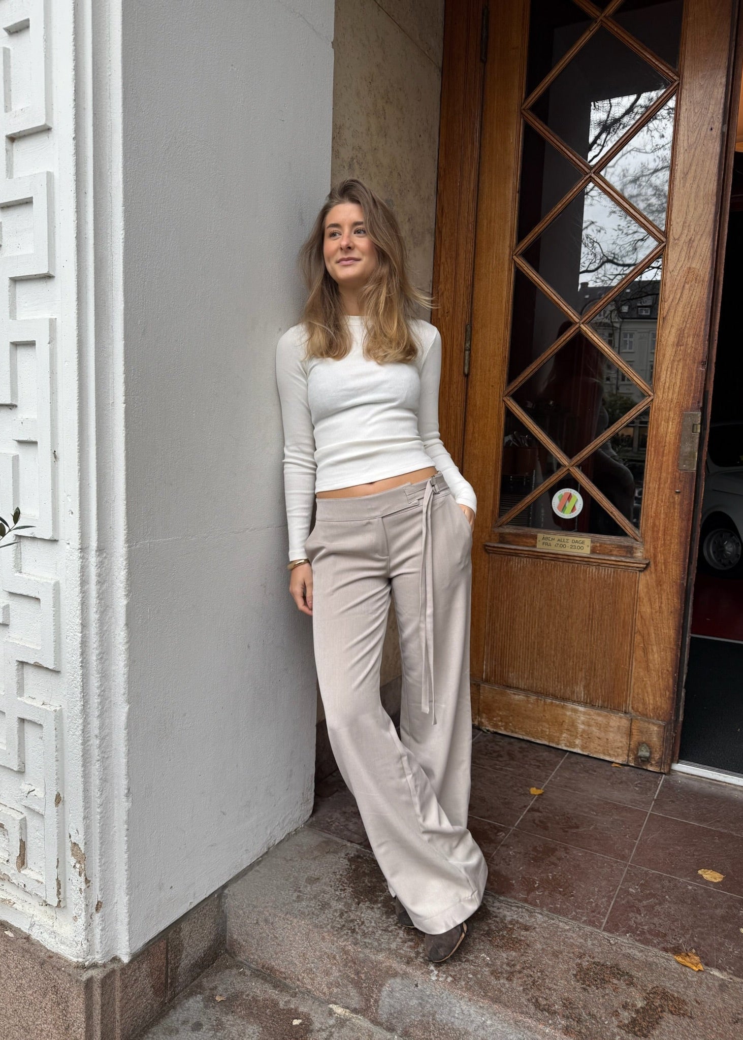 Low Waist Bukser med Spænde - Taupe - ByStenholt.dk