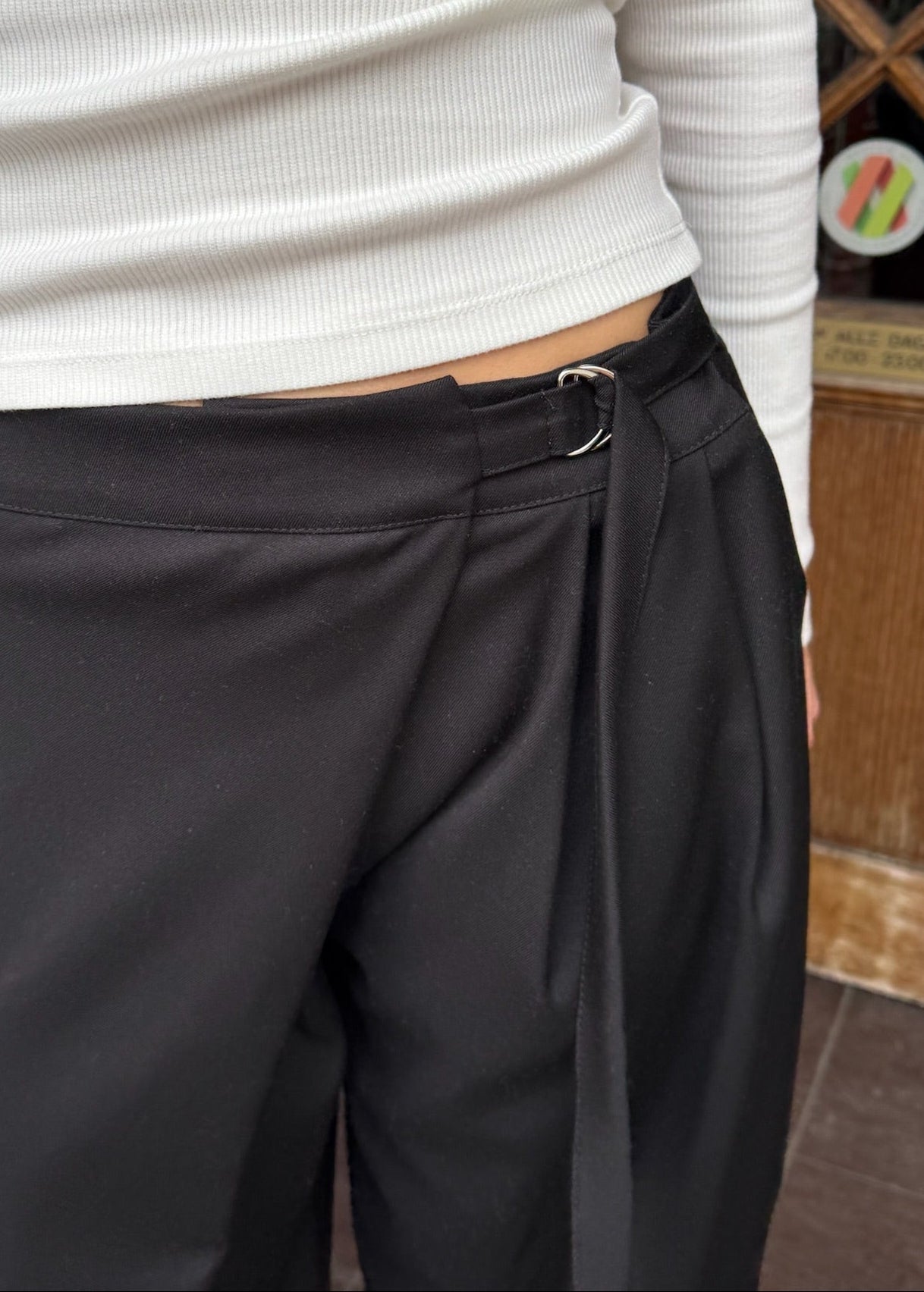 Nula Bukser med Crossover og spænde - Sort - ByStenholt.dk