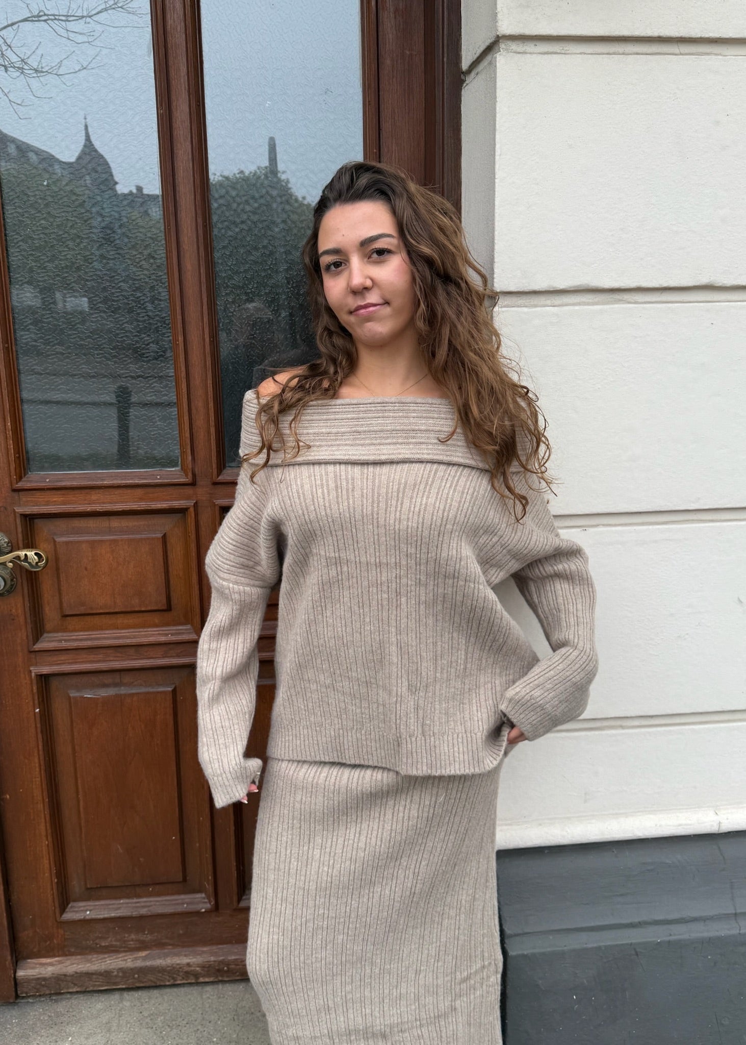 Off Shoulder Strik Sæt - Beige - ByStenholt.dk