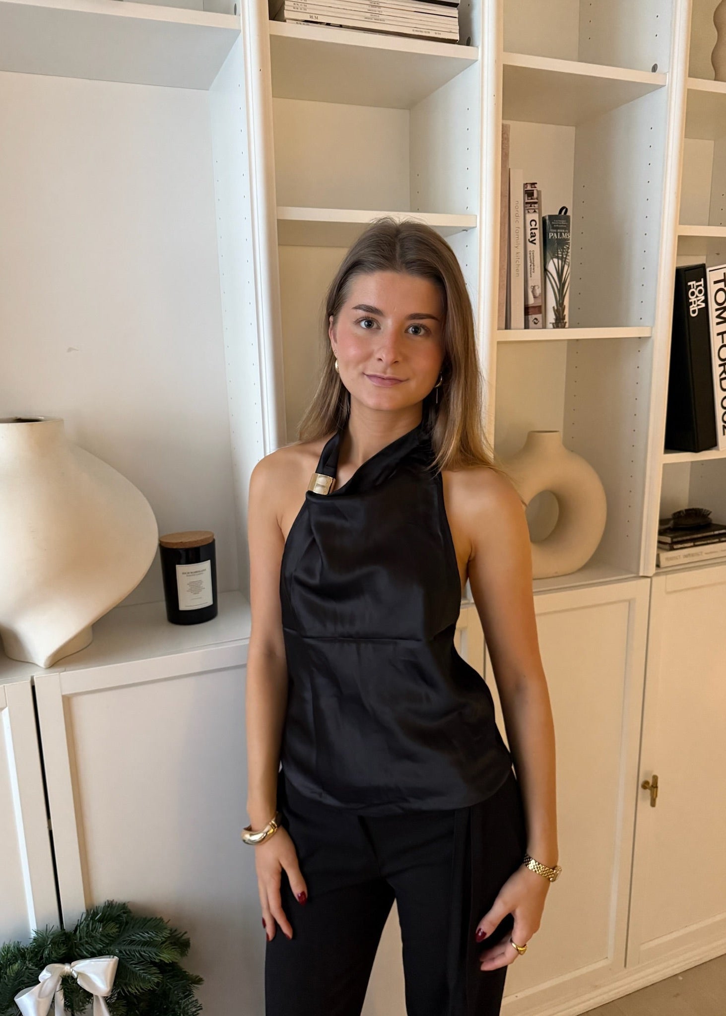 Satin Top med Guldring - Sort - ByStenholt.dk