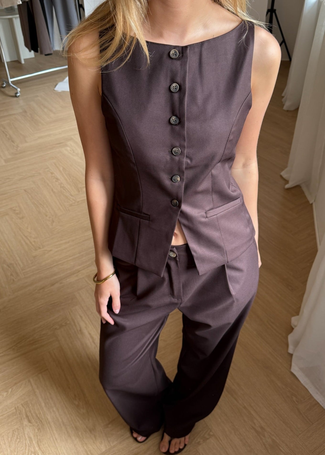 Sira Vest - Chokolade Brun - ByStenholt.dk